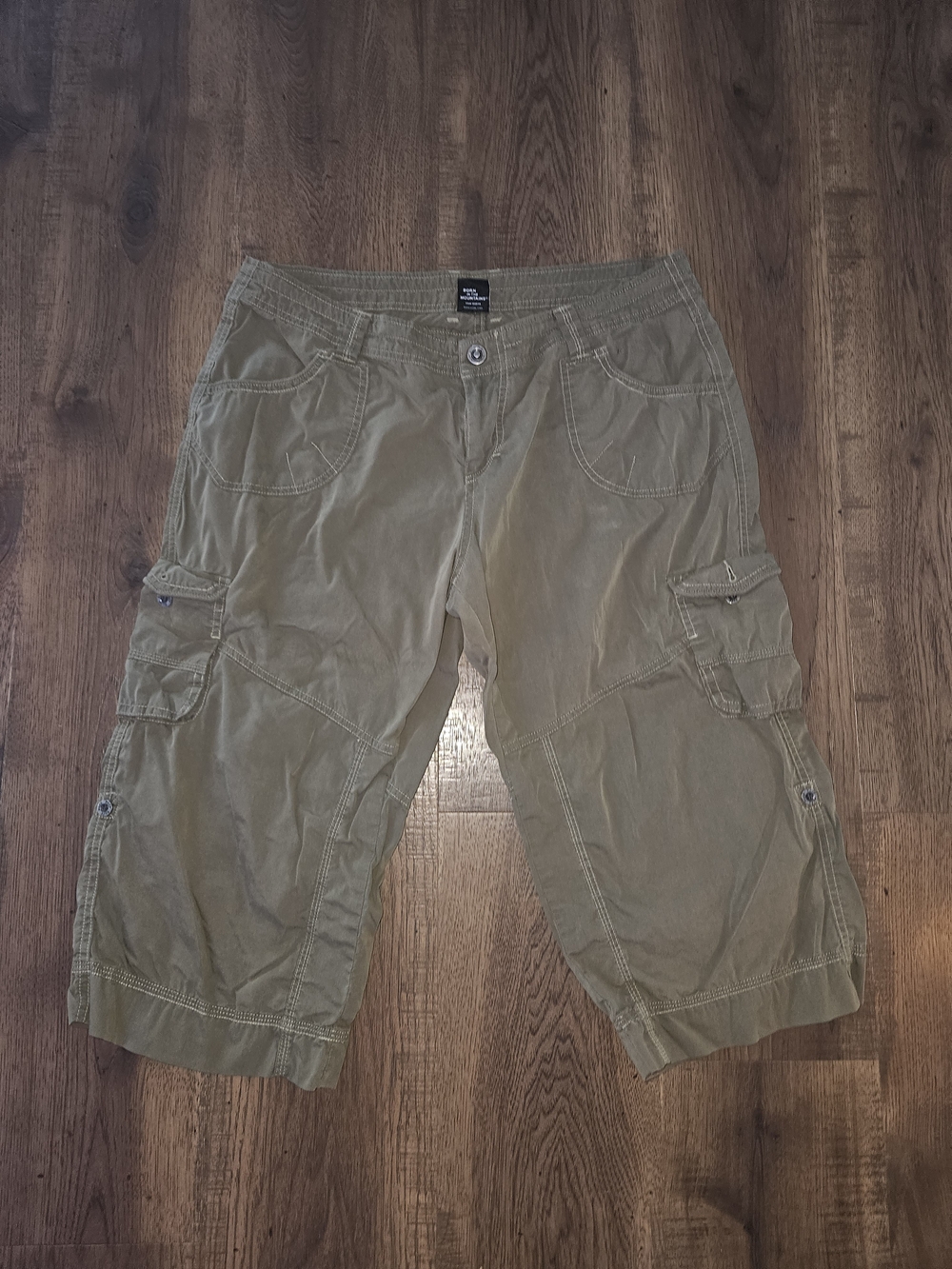 Kuhl Women's Olive Green Cargo Shorts - Utility Capris
